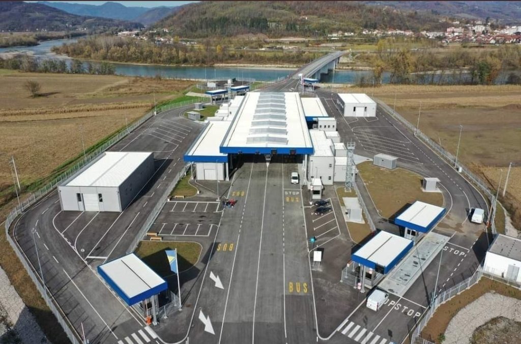 Bratoljub