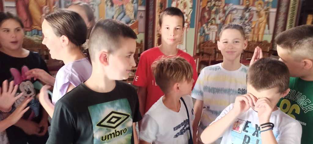 Deca Manojlovici