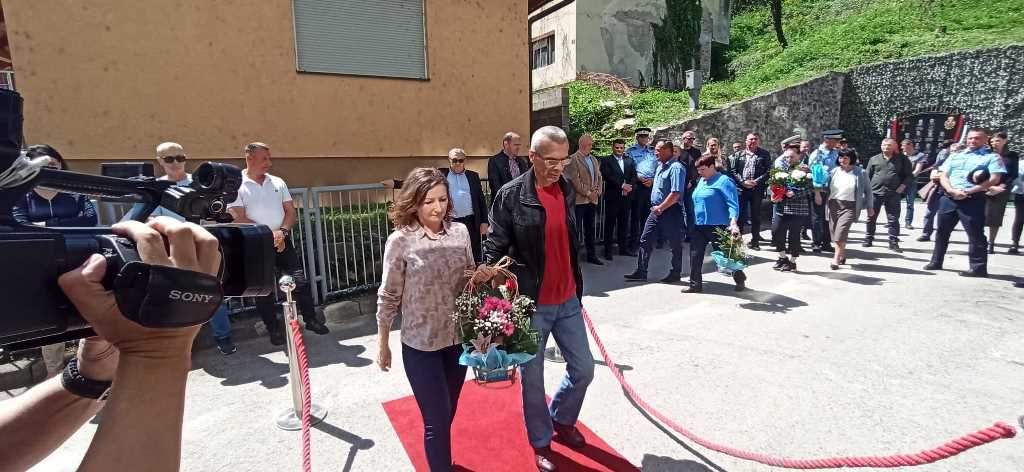 polaganje cveca porodica Djuric