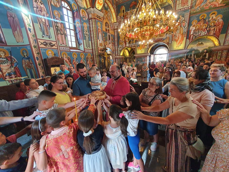 Zvornicka crkva hleb