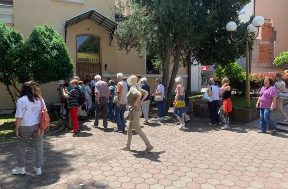 Biblioteka turisti naslovna