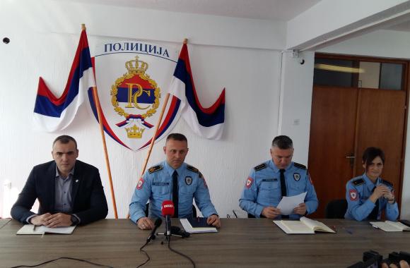 policija