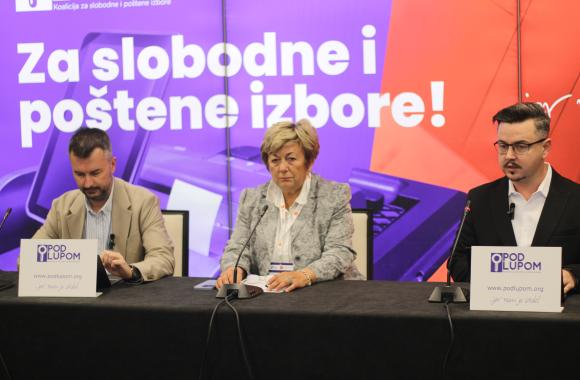 pod lupom